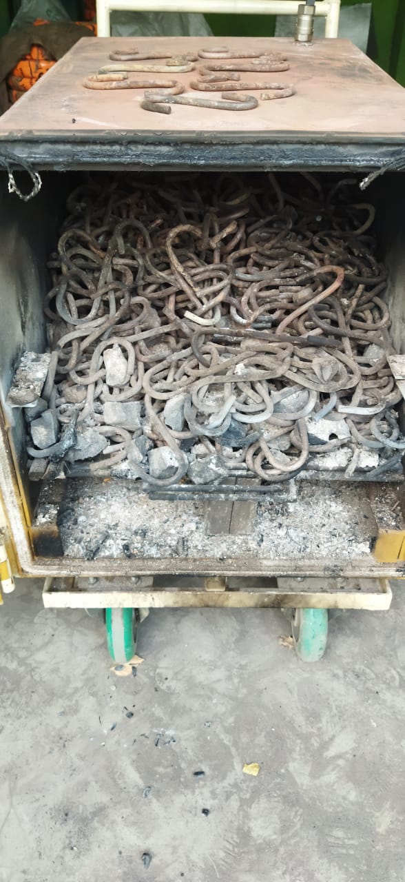 hook and chain 06